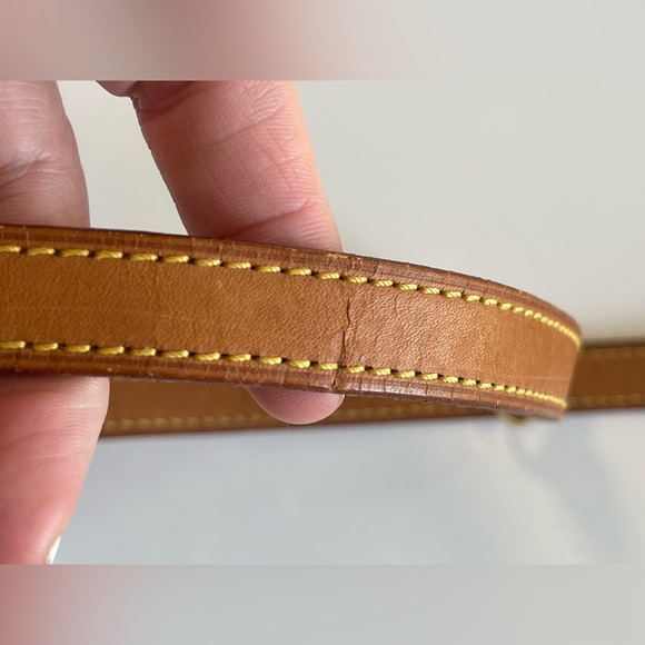 Authentic LOUIS VUITTON leather strap - Picture 10 of 13